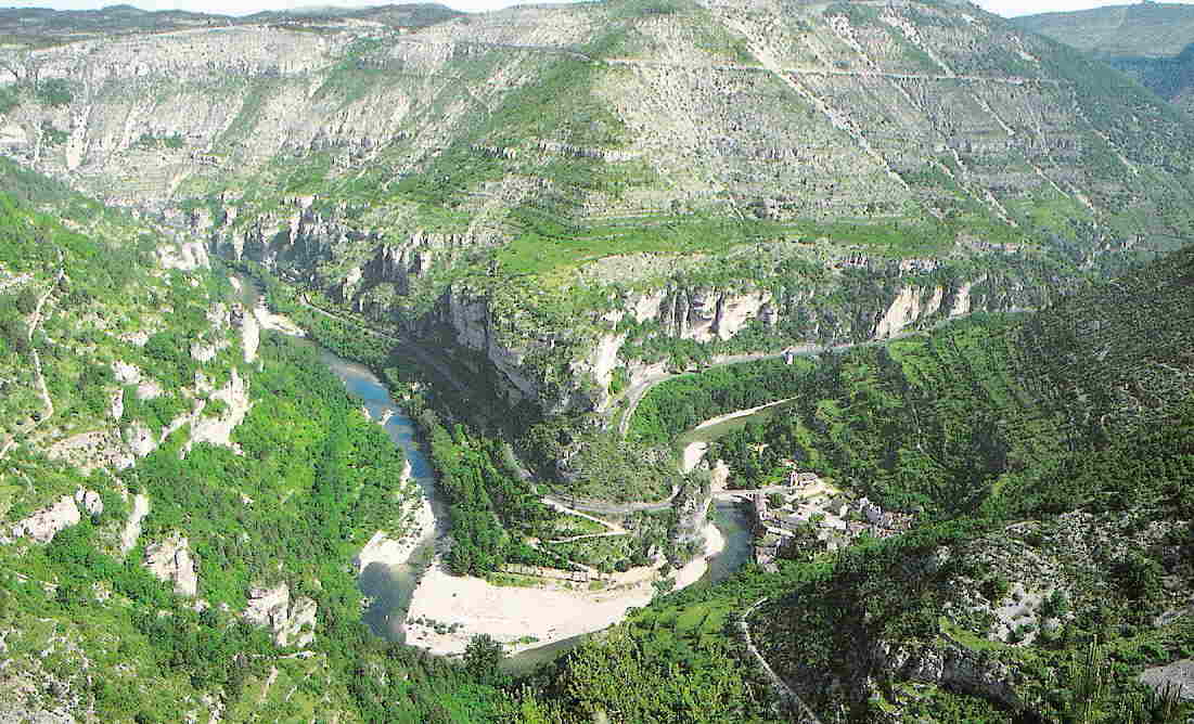 Le Saltadou : Panorama Saint Chély Du Tarn